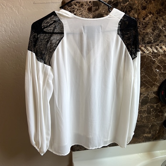Kardashian Kollection Blouse Size S - Picture 4 of 4